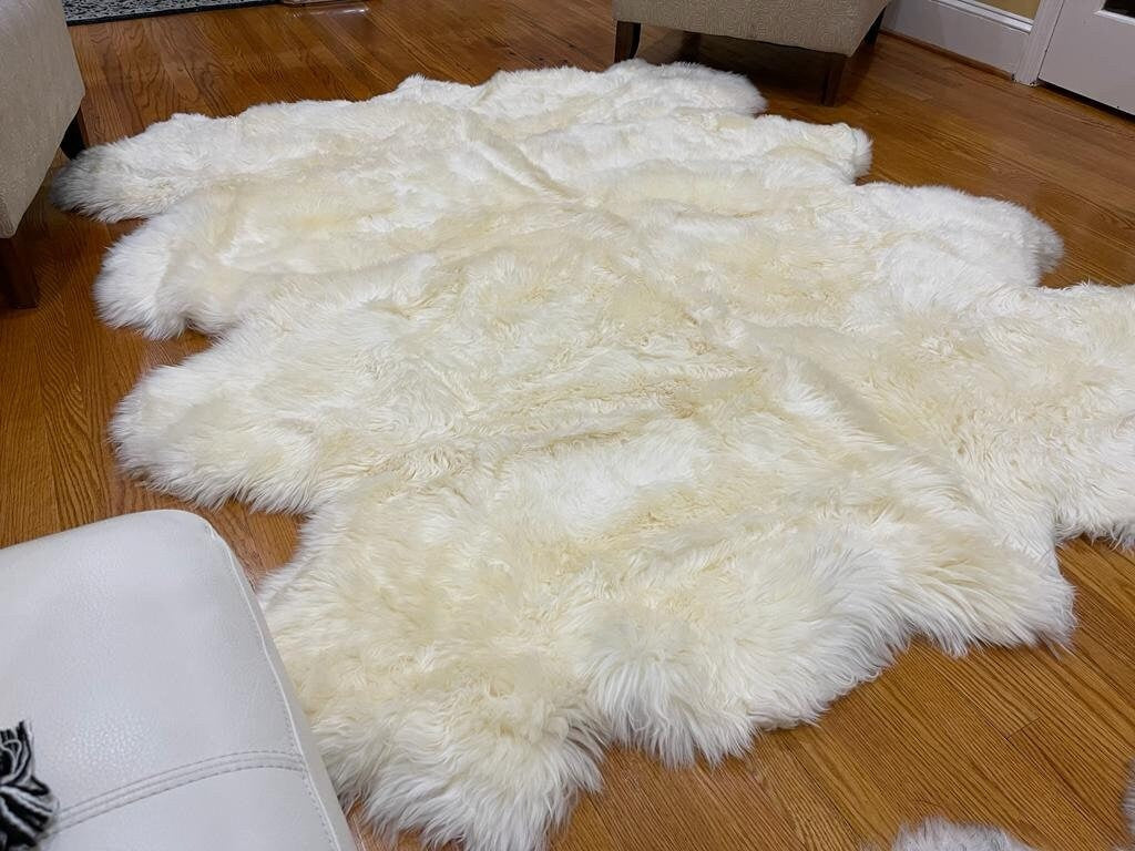 Natural Octo Sheepskin Rug, Pelt, Large sheepskin Rug, Sheepskin throw Decorative rug Natural comfy ,cozy, hair is very thick, shiny