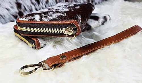 Women Cowhide Wallet Clutch Slim Wallet Zipper Wristlet hair On Leather Zipper Purse Real Cow Hide Fur Purse Wallet Handbag Gifts for Her