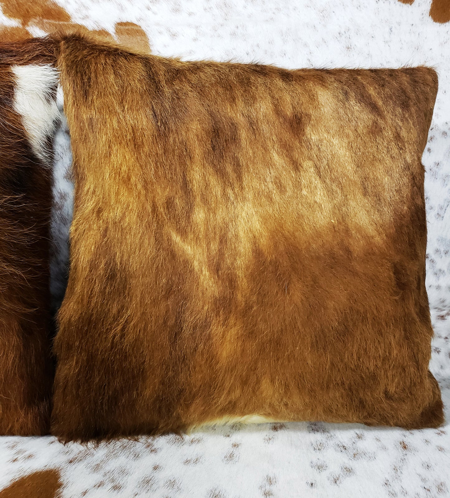 Real original skin Cowhide Pillow Cover, Natural Luxurious Hair Cushion Pillow Covers, Genuine Leather 16 '' x 16 '' Christmas Decor