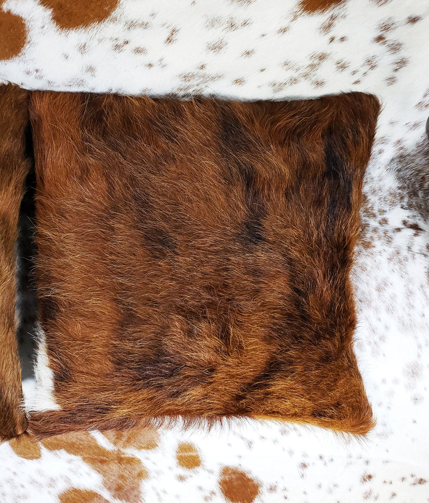 Real original skin Cowhide Pillow Cover, Natural Luxurious Hair Cushion Pillow Covers, Genuine Leather 16 '' x 16 '' Christmas Decor