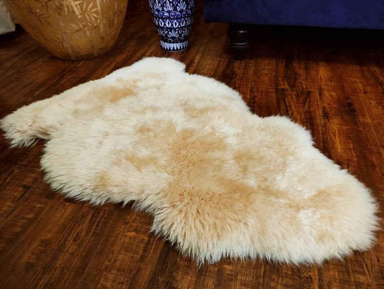 Genuine Real Australian Sheepskin / Lambskin Rug | Sheepskin throw | Chair Cover | Soft and Silky Rug | Champagne Single Pelt 2x3