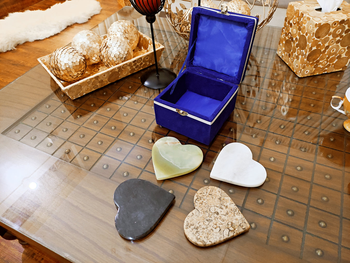 Handmade Classy Heart Shaped Marble Coaster Set Cup Pad Absorbent Ceramic Non-Slip Cork Back Bar Accessories Marble Coffee Table Minimalist