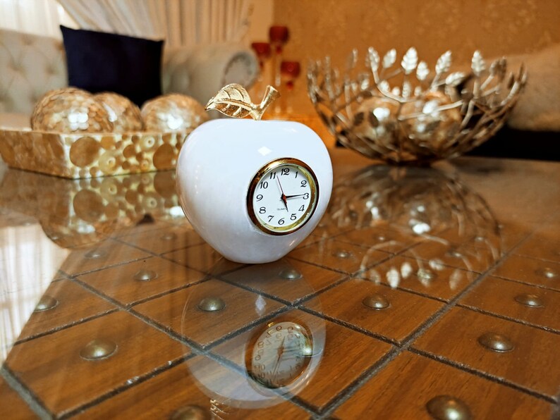 Onyx Apple Marble Hand Made Table Clock, Marble Home Decor, Living room Figurine, Natural Stone Onyx, Office Decor, Marble Clock Antique