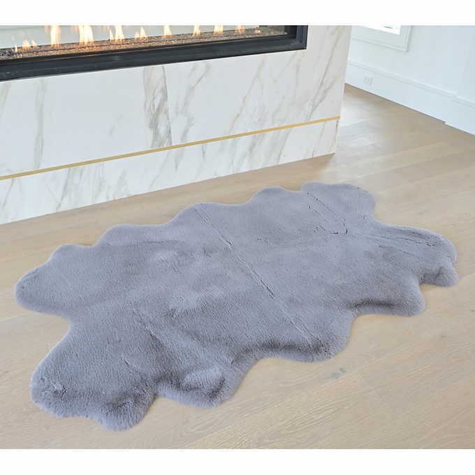 Premium Quality Quad Faux Fur Rug Natural Large Faux Fur 4 X 6 Plush Soft Faux Fur Fluffy Gray Faux Fur