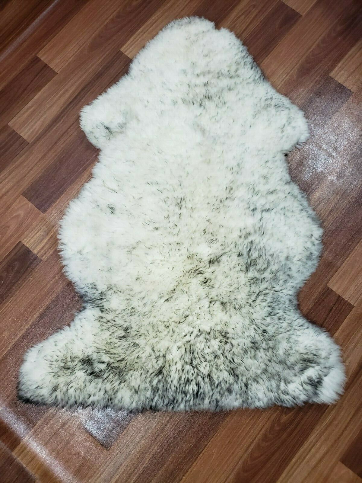 Genuine Real Australian Sheepskin / Lambskin Rug | Sheepskin throw | Chair Cover | Soft and Silky Rug | Ivory and Brown Single Pelt 2x3