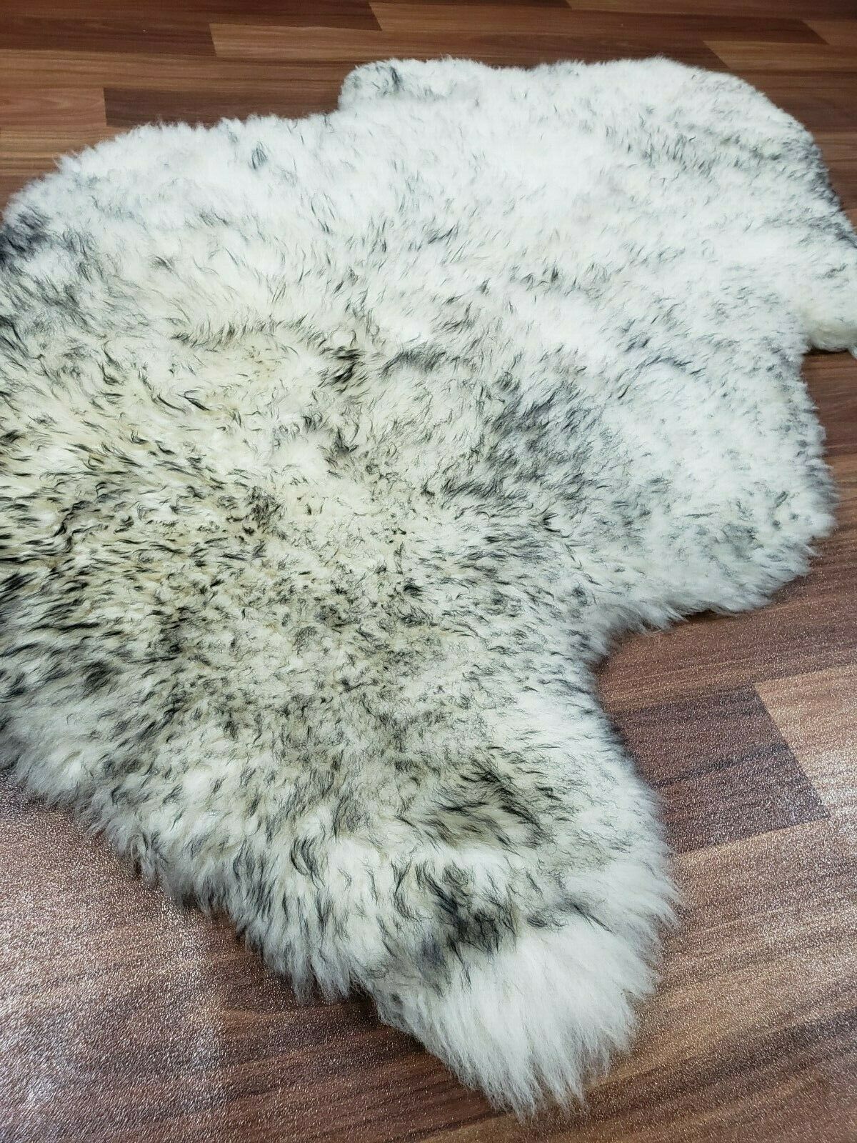 Genuine Real Australian Sheepskin / Lambskin Rug | Sheepskin throw | Chair Cover | Soft and Silky Rug | Ivory and Brown Single Pelt 2x3