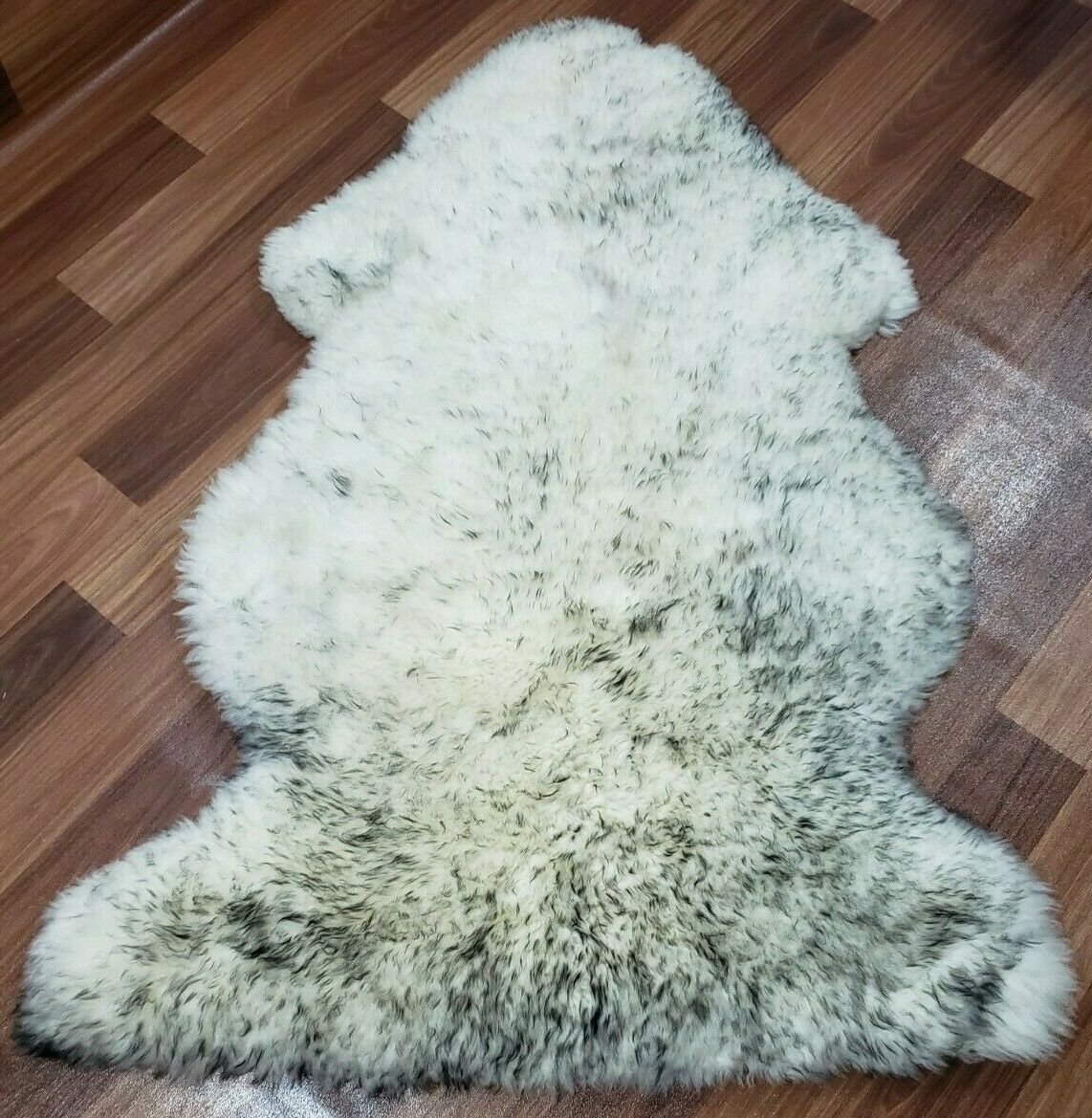 Genuine Real Australian Sheepskin / Lambskin Rug | Sheepskin throw | Chair Cover | Soft and Silky Rug | Ivory and Brown Single Pelt 2x3